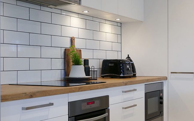 Retro Revamp | Transforming dated rooms into fresh modern spaces. Specialising in Bathroom & Kitchen Resurfacing and Makeovers in Adelaide, South Australia