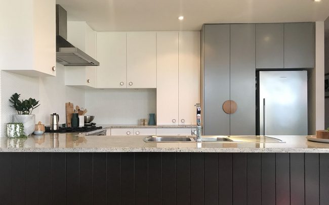 Retro Revamp | Transforming dated rooms into fresh modern spaces. Specialising in Bathroom & Kitchen Resurfacing and Makeovers in Adelaide, South Australia