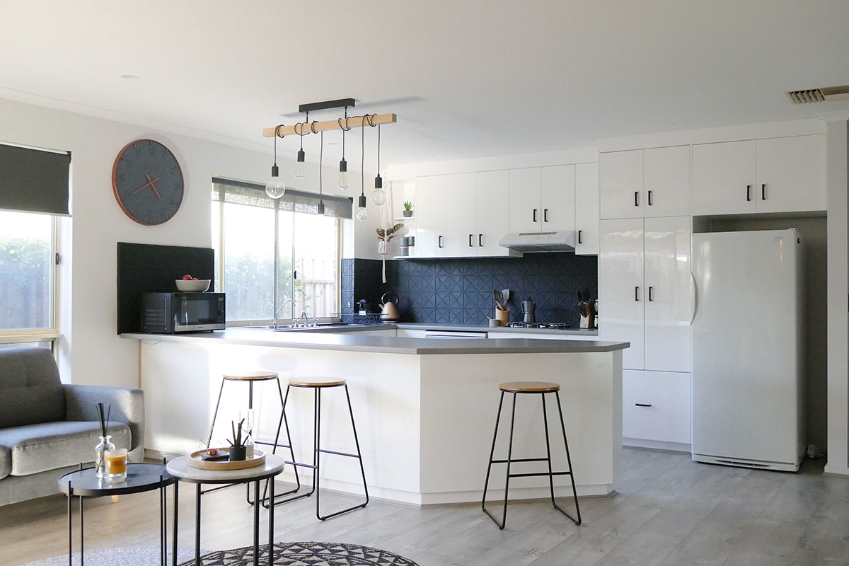 Retro Revamp | Transforming dated rooms into fresh modern spaces. Specialising in Bathroom & Kitchen Resurfacing and Makeovers in Adelaide, South Australia Retro Revamp | Transforming dated rooms into fresh modern spaces. Specialising in Bathroom & Kitchen Resurfacing and Makeovers in Adelaide, South Australia